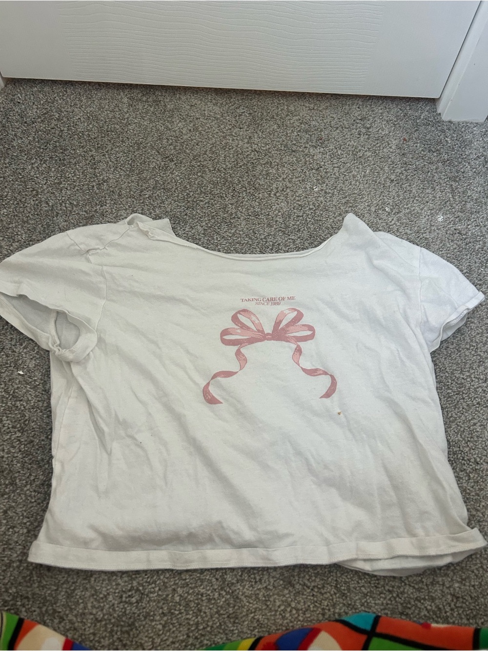 H&M White Tee with Pink Bow Graphic